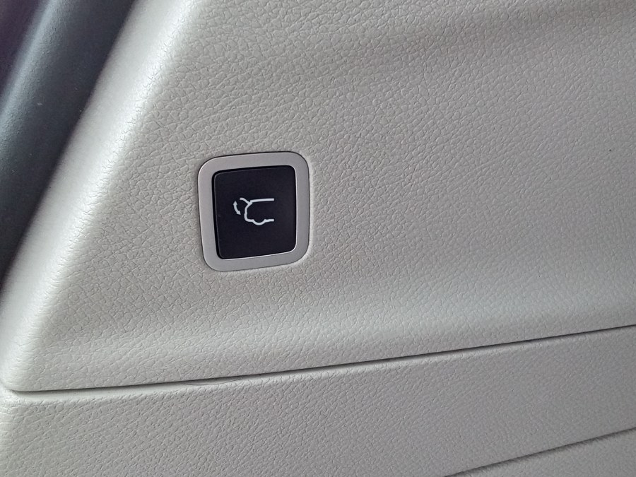 2021 Chrysler Pacifica Touring L FWD, available for sale in Irvington, New Jersey | NJ Used Cars Center. Irvington, New Jersey 2021 Chrysler Pacifica Touring L FWD, available for sale in Irvington, New Jersey | NJ Used Cars Center. Irvington, New Jersey