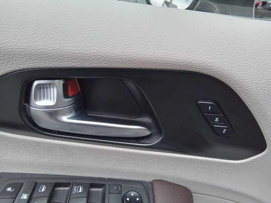 2021 Chrysler Pacifica Touring L FWD, available for sale in Irvington, New Jersey | NJ Used Cars Center. Irvington, New Jersey 2021 Chrysler Pacifica Touring L FWD, available for sale in Irvington, New Jersey | NJ Used Cars Center. Irvington, New Jersey