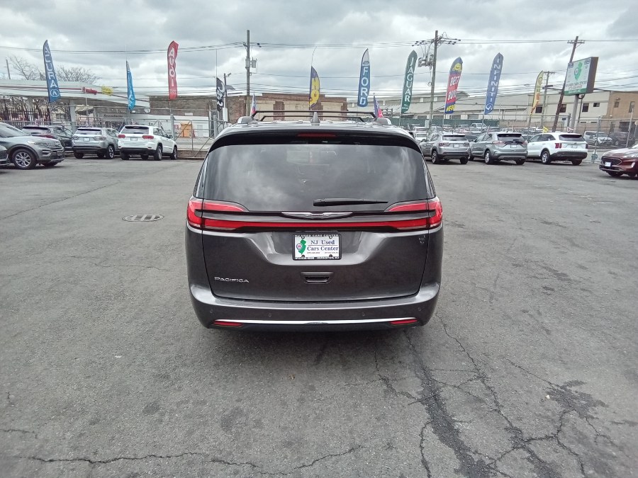 2021 Chrysler Pacifica Touring L FWD, available for sale in Irvington, New Jersey | NJ Used Cars Center. Irvington, New Jersey 2021 Chrysler Pacifica Touring L FWD, available for sale in Irvington, New Jersey | NJ Used Cars Center. Irvington, New Jersey
