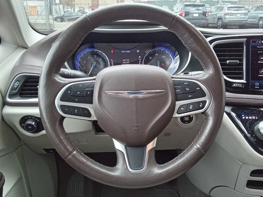 2021 Chrysler Pacifica Touring L FWD, available for sale in Irvington, New Jersey | NJ Used Cars Center. Irvington, New Jersey 2021 Chrysler Pacifica Touring L FWD, available for sale in Irvington, New Jersey | NJ Used Cars Center. Irvington, New Jersey