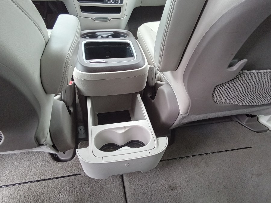 2021 Chrysler Pacifica Touring L FWD, available for sale in Irvington, New Jersey | NJ Used Cars Center. Irvington, New Jersey 2021 Chrysler Pacifica Touring L FWD, available for sale in Irvington, New Jersey | NJ Used Cars Center. Irvington, New Jersey