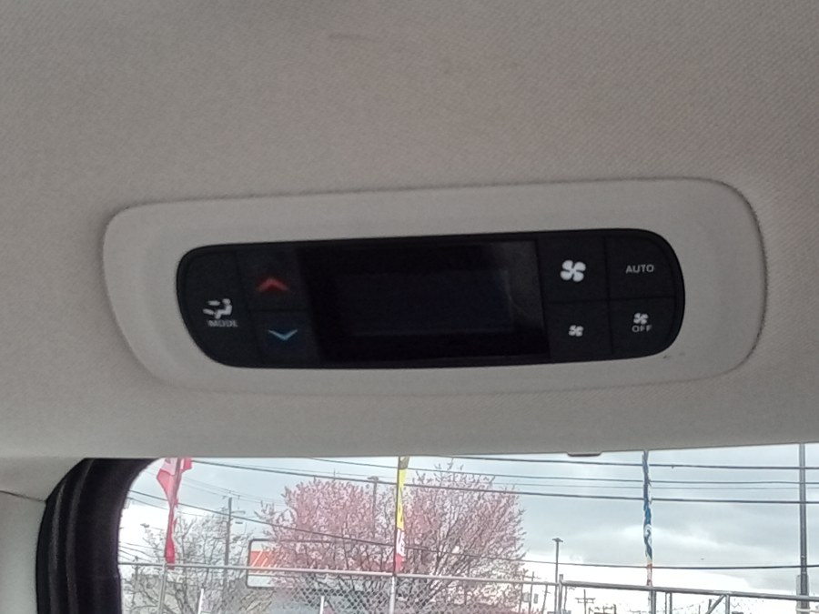 2021 Chrysler Pacifica Touring L FWD, available for sale in Irvington, New Jersey | NJ Used Cars Center. Irvington, New Jersey 2021 Chrysler Pacifica Touring L FWD, available for sale in Irvington, New Jersey | NJ Used Cars Center. Irvington, New Jersey