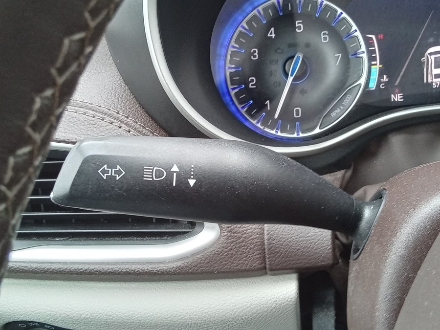 2021 Chrysler Pacifica Touring L FWD, available for sale in Irvington, New Jersey | NJ Used Cars Center. Irvington, New Jersey 2021 Chrysler Pacifica Touring L FWD, available for sale in Irvington, New Jersey | NJ Used Cars Center. Irvington, New Jersey