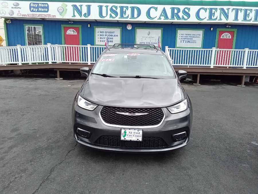 2021 Chrysler Pacifica Touring L FWD, available for sale in Irvington, New Jersey | NJ Used Cars Center. Irvington, New Jersey 2021 Chrysler Pacifica Touring L FWD, available for sale in Irvington, New Jersey | NJ Used Cars Center. Irvington, New Jersey