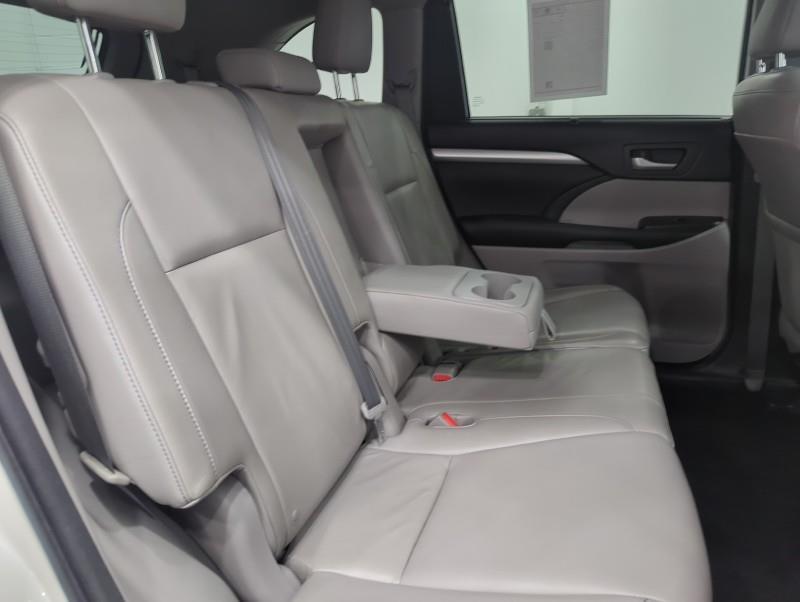 2015 Toyota Highlander XLE, available for sale in Maple Shade, New Jersey | Car Revolution. Maple Shade, New Jersey 2015 Toyota Highlander XLE, available for sale in Maple Shade, New Jersey | Car Revolution. Maple Shade, New Jersey