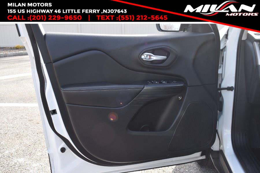 2016 Jeep Cherokee 4WD 4dr Limited, available for sale in Little Ferry , New Jersey | Milan Motors. Little Ferry , New Jersey 2016 Jeep Cherokee 4WD 4dr Limited, available for sale in Little Ferry , New Jersey | Milan Motors. Little Ferry , New Jersey