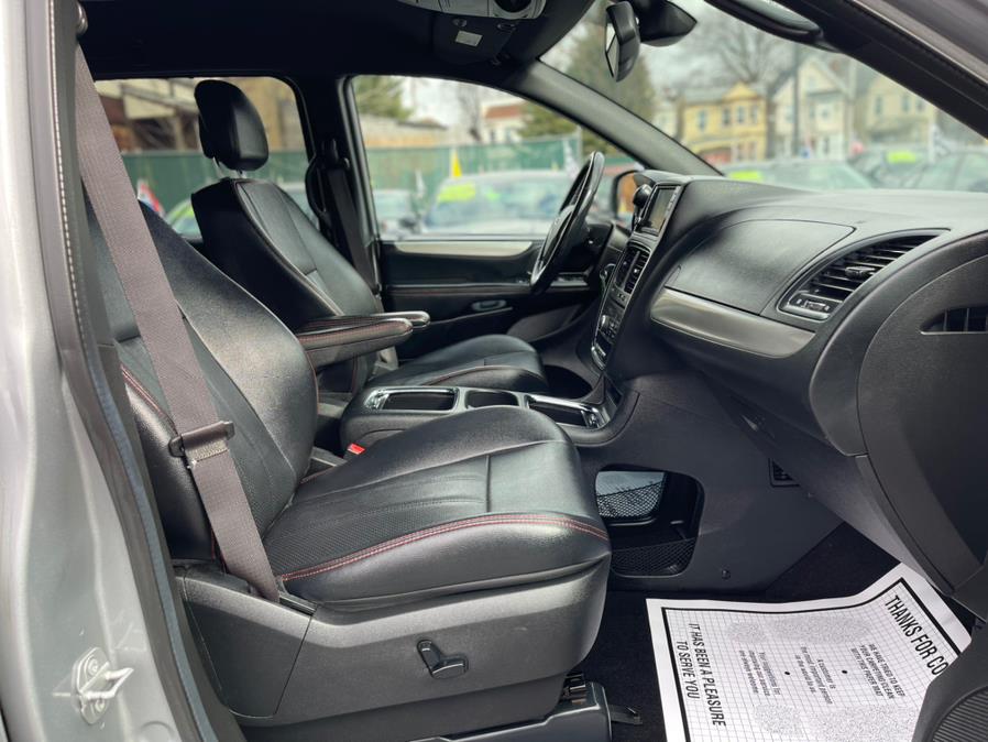 2019 Dodge Grand Caravan GT Wagon, available for sale in Irvington , New Jersey | Auto Haus of Irvington Corp. Irvington , New Jersey 2019 Dodge Grand Caravan GT Wagon, available for sale in Irvington , New Jersey | Auto Haus of Irvington Corp. Irvington , New Jersey