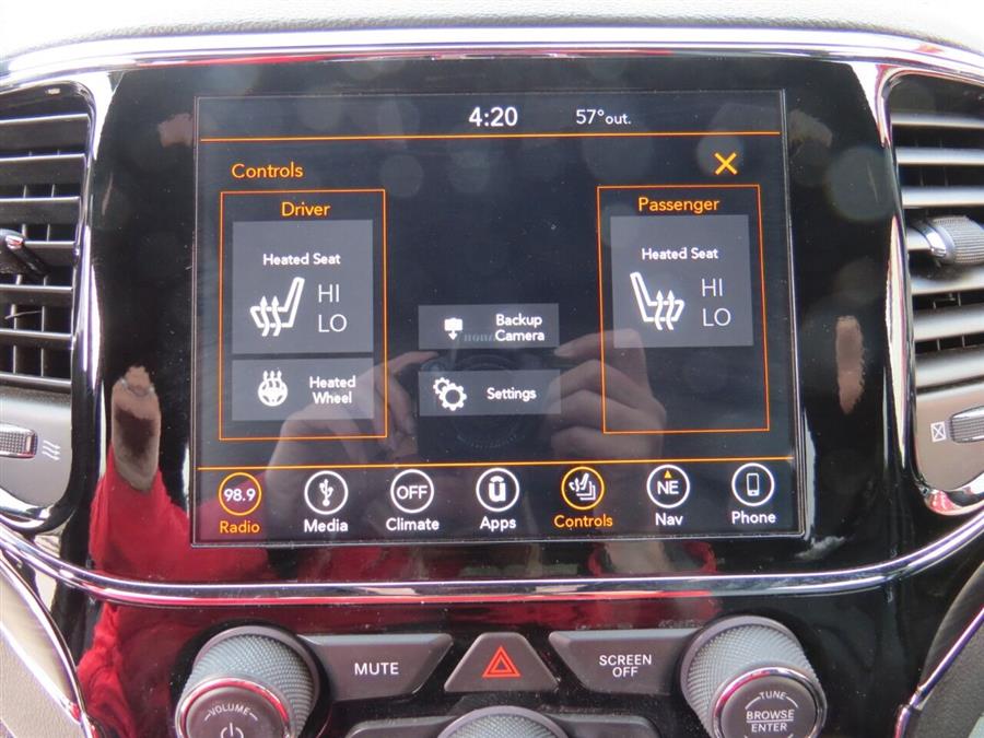 2019 Jeep Grand Cherokee Limited 4x4 4dr SUV, available for sale in Auburn, Maine | Lake City Exports Inc. Auburn, Maine 2019 Jeep Grand Cherokee Limited 4x4 4dr SUV, available for sale in Auburn, Maine | Lake City Exports Inc. Auburn, Maine