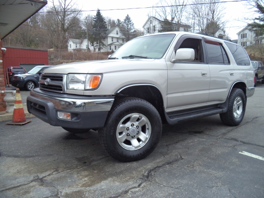 Used Toyota 4Runner 4dr SR5 3.4L Manual 4WD 1999 | Riverside Motorcars, LLC. Naugatuck, Connecticut