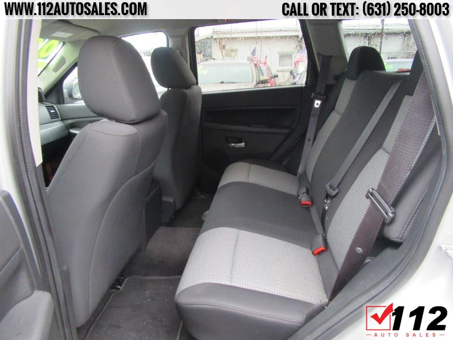 2009 Jeep Grand Cherokee Lared 4WD 4dr Laredo, available for sale in Patchogue, New York | 112 Auto Sales. Patchogue, New York 2009 Jeep Grand Cherokee Lared 4WD 4dr Laredo, available for sale in Patchogue, New York | 112 Auto Sales. Patchogue, New York