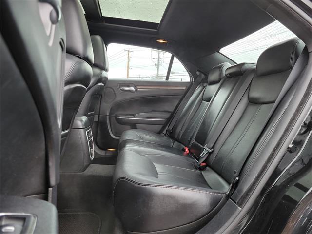 2012 Chrysler 300c Luxury Series, available for sale in Stratford, Connecticut | Wiz Leasing Inc. Stratford, Connecticut 2012 Chrysler 300c Luxury Series, available for sale in Stratford, Connecticut | Wiz Leasing Inc. Stratford, Connecticut