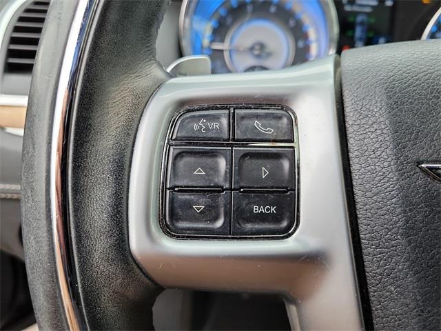 2012 Chrysler 300c Luxury Series, available for sale in Stratford, Connecticut | Wiz Leasing Inc. Stratford, Connecticut 2012 Chrysler 300c Luxury Series, available for sale in Stratford, Connecticut | Wiz Leasing Inc. Stratford, Connecticut
