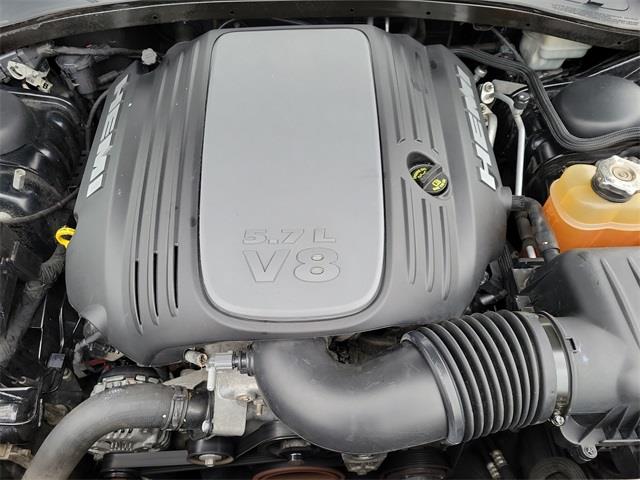 2012 Chrysler 300c Luxury Series, available for sale in Stratford, Connecticut | Wiz Leasing Inc. Stratford, Connecticut 2012 Chrysler 300c Luxury Series, available for sale in Stratford, Connecticut | Wiz Leasing Inc. Stratford, Connecticut