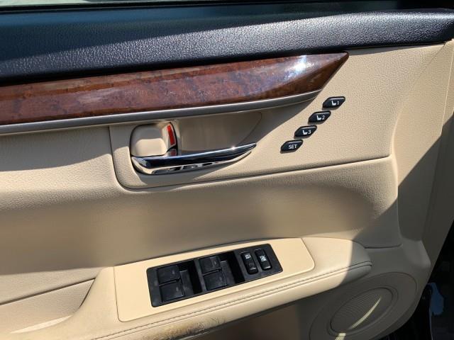 2013 Lexus Es 350 4dr Sdn, available for sale in Forestville, Maryland | Valentine Motor Company. Forestville, Maryland 2013 Lexus Es 350 4dr Sdn, available for sale in Forestville, Maryland | Valentine Motor Company. Forestville, Maryland