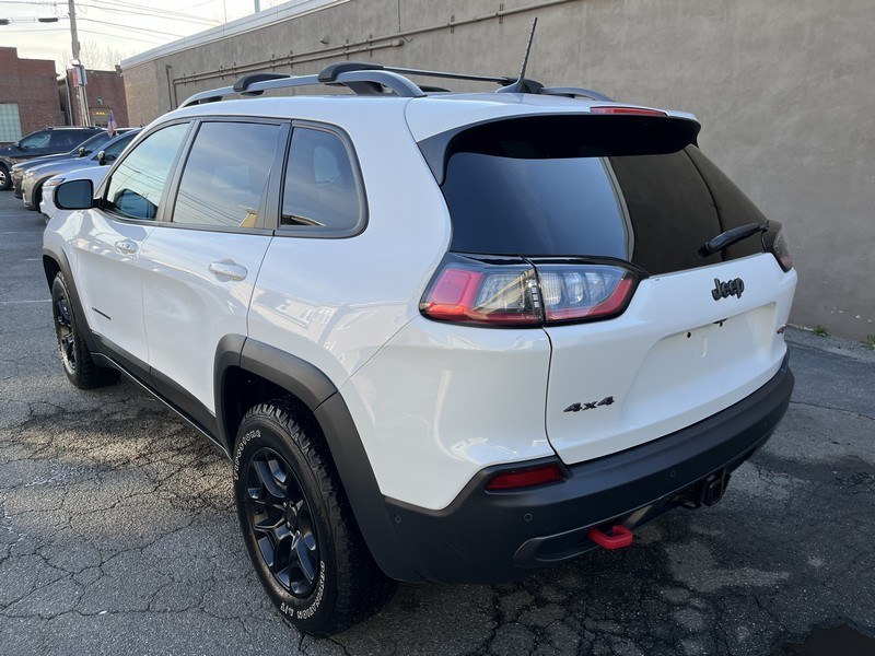 2019 Jeep Cherokee Trailhawk Elite 4x4, available for sale in West Springfield, Massachusetts | Union Street Auto Sales. West Springfield, Massachusetts 2019 Jeep Cherokee Trailhawk Elite 4x4, available for sale in West Springfield, Massachusetts | Union Street Auto Sales. West Springfield, Massachusetts