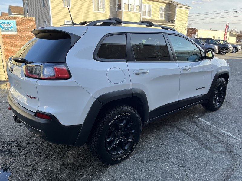 2019 Jeep Cherokee Trailhawk Elite 4x4, available for sale in West Springfield, Massachusetts | Union Street Auto Sales. West Springfield, Massachusetts 2019 Jeep Cherokee Trailhawk Elite 4x4, available for sale in West Springfield, Massachusetts | Union Street Auto Sales. West Springfield, Massachusetts