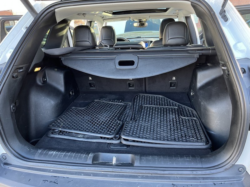 2019 Jeep Cherokee Trailhawk Elite 4x4, available for sale in West Springfield, Massachusetts | Union Street Auto Sales. West Springfield, Massachusetts 2019 Jeep Cherokee Trailhawk Elite 4x4, available for sale in West Springfield, Massachusetts | Union Street Auto Sales. West Springfield, Massachusetts
