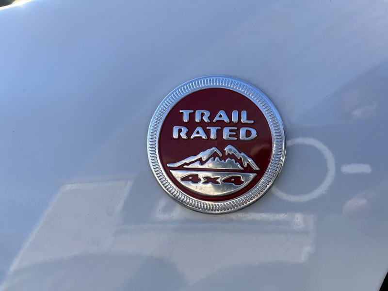 2019 Jeep Cherokee Trailhawk Elite 4x4, available for sale in West Springfield, Massachusetts | Union Street Auto Sales. West Springfield, Massachusetts 2019 Jeep Cherokee Trailhawk Elite 4x4, available for sale in West Springfield, Massachusetts | Union Street Auto Sales. West Springfield, Massachusetts