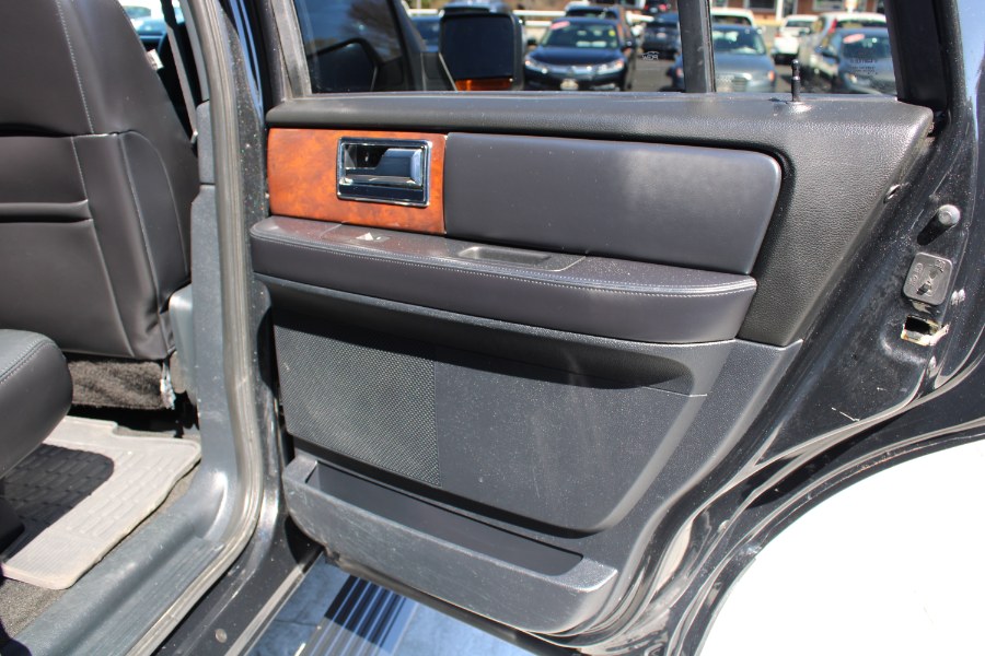 2015 Lincoln Navigator 4WD 4dr, available for sale in Plantsville, Connecticut | Auto House of Luxury. Plantsville, Connecticut 2015 Lincoln Navigator 4WD 4dr, available for sale in Plantsville, Connecticut | Auto House of Luxury. Plantsville, Connecticut