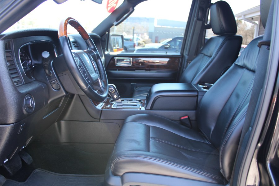 2015 Lincoln Navigator 4WD 4dr, available for sale in Plantsville, Connecticut | Auto House of Luxury. Plantsville, Connecticut 2015 Lincoln Navigator 4WD 4dr, available for sale in Plantsville, Connecticut | Auto House of Luxury. Plantsville, Connecticut