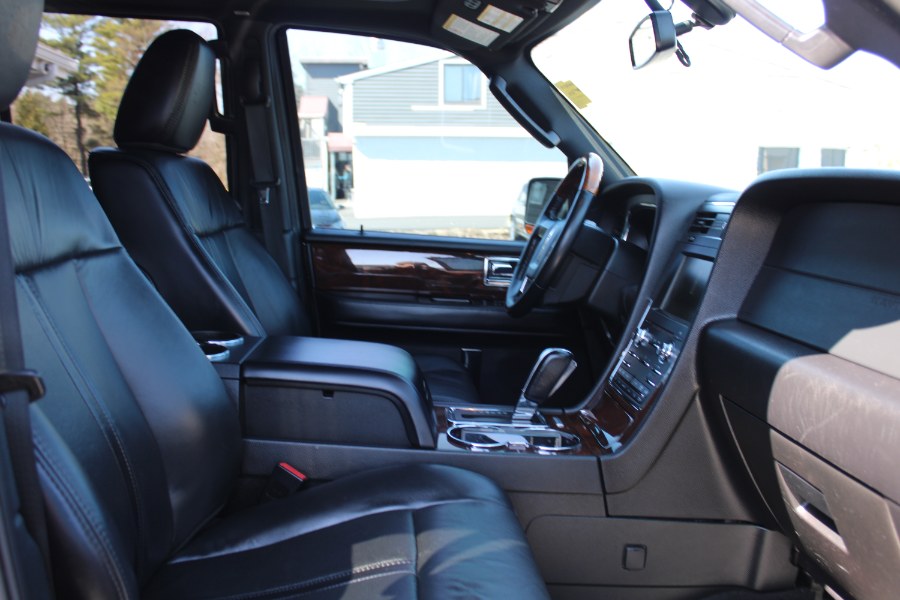 2015 Lincoln Navigator 4WD 4dr, available for sale in Plantsville, Connecticut | Auto House of Luxury. Plantsville, Connecticut 2015 Lincoln Navigator 4WD 4dr, available for sale in Plantsville, Connecticut | Auto House of Luxury. Plantsville, Connecticut
