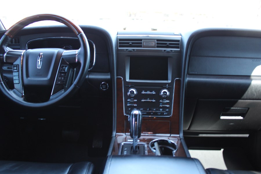 2015 Lincoln Navigator 4WD 4dr, available for sale in Plantsville, Connecticut | Auto House of Luxury. Plantsville, Connecticut 2015 Lincoln Navigator 4WD 4dr, available for sale in Plantsville, Connecticut | Auto House of Luxury. Plantsville, Connecticut