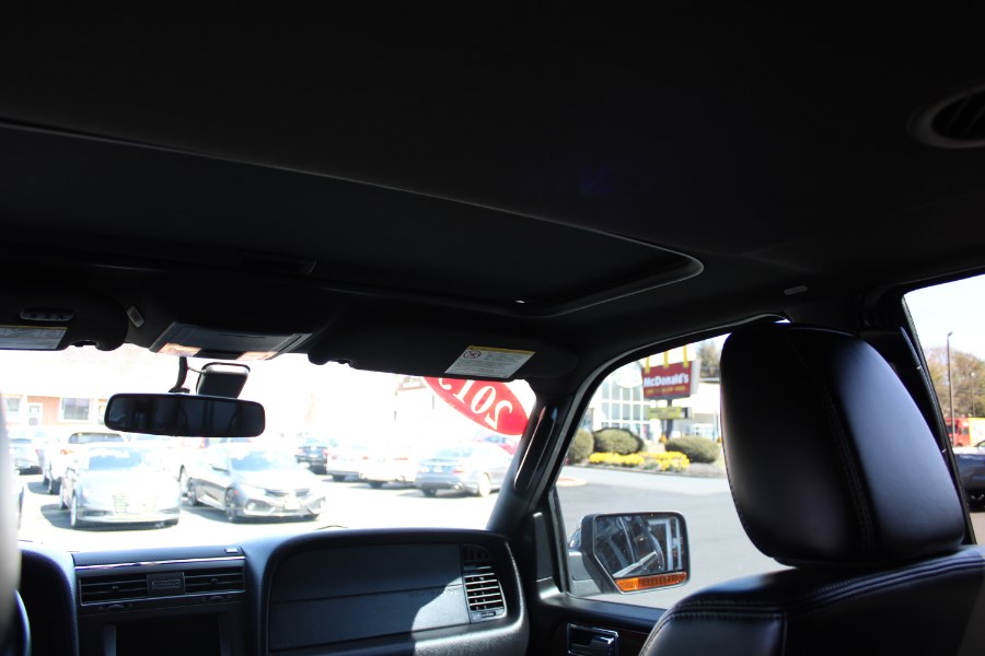 2015 Lincoln Navigator 4WD 4dr, available for sale in Plantsville, Connecticut | Auto House of Luxury. Plantsville, Connecticut 2015 Lincoln Navigator 4WD 4dr, available for sale in Plantsville, Connecticut | Auto House of Luxury. Plantsville, Connecticut