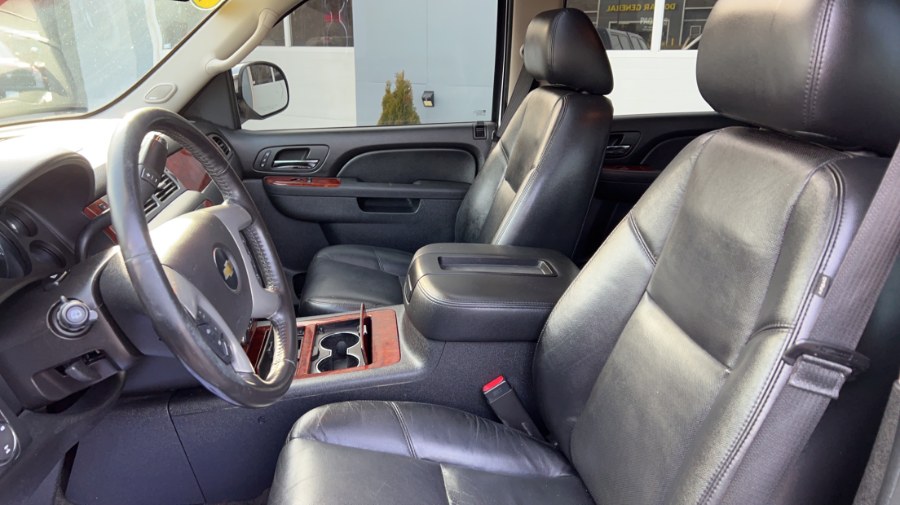 2014 Chevrolet Tahoe 4WD 4dr LTZ, available for sale in Waterbury, Connecticut | West End Automotive Center. Waterbury, Connecticut 2014 Chevrolet Tahoe 4WD 4dr LTZ, available for sale in Waterbury, Connecticut | West End Automotive Center. Waterbury, Connecticut
