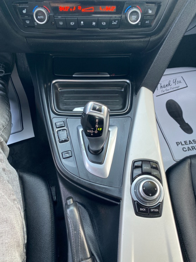 2013 BMW 3 Series 4dr Sdn 320i xDrive AWD, available for sale in Middle Village, New York | Middle Village Motors . Middle Village, New York 2013 BMW 3 Series 4dr Sdn 320i xDrive AWD, available for sale in Middle Village, New York | Middle Village Motors . Middle Village, New York