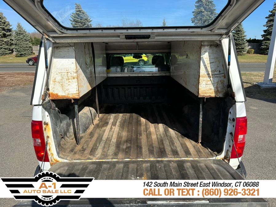 2007 Chevrolet Silverado 1500 4WD Ext Cab 134.0" LT w/1LT, available for sale in East Windsor, Connecticut | A1 Auto Sale LLC. East Windsor, Connecticut 2007 Chevrolet Silverado 1500 4WD Ext Cab 134.0" LT w/1LT, available for sale in East Windsor, Connecticut | A1 Auto Sale LLC. East Windsor, Connecticut