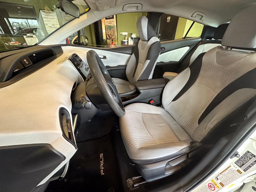 2016 Toyota Prius 5dr HB Two Eco (Natl), available for sale in West Hartford, Connecticut | AutoMax. West Hartford, Connecticut 2016 Toyota Prius 5dr HB Two Eco (Natl), available for sale in West Hartford, Connecticut | AutoMax. West Hartford, Connecticut
