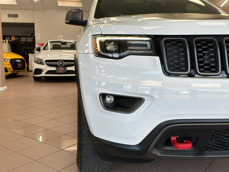2018 Jeep Grand Cherokee Trailhawk 4x4 *Ltd Avail*, available for sale in Massapequa Park, New York | Power Motors East. Massapequa Park, New York 2018 Jeep Grand Cherokee Trailhawk 4x4 *Ltd Avail*, available for sale in Massapequa Park, New York | Power Motors East. Massapequa Park, New York