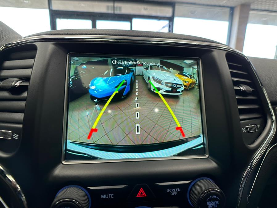 2018 Jeep Grand Cherokee Trailhawk 4x4 *Ltd Avail*, available for sale in Massapequa Park, New York | Power Motors East. Massapequa Park, New York 2018 Jeep Grand Cherokee Trailhawk 4x4 *Ltd Avail*, available for sale in Massapequa Park, New York | Power Motors East. Massapequa Park, New York