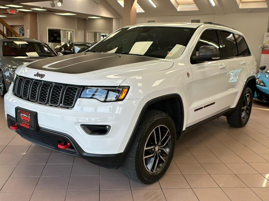 2018 Jeep Grand Cherokee Trailhawk 4x4 *Ltd Avail*, available for sale in Massapequa Park, New York | Power Motors East. Massapequa Park, New York 2018 Jeep Grand Cherokee Trailhawk 4x4 *Ltd Avail*, available for sale in Massapequa Park, New York | Power Motors East. Massapequa Park, New York