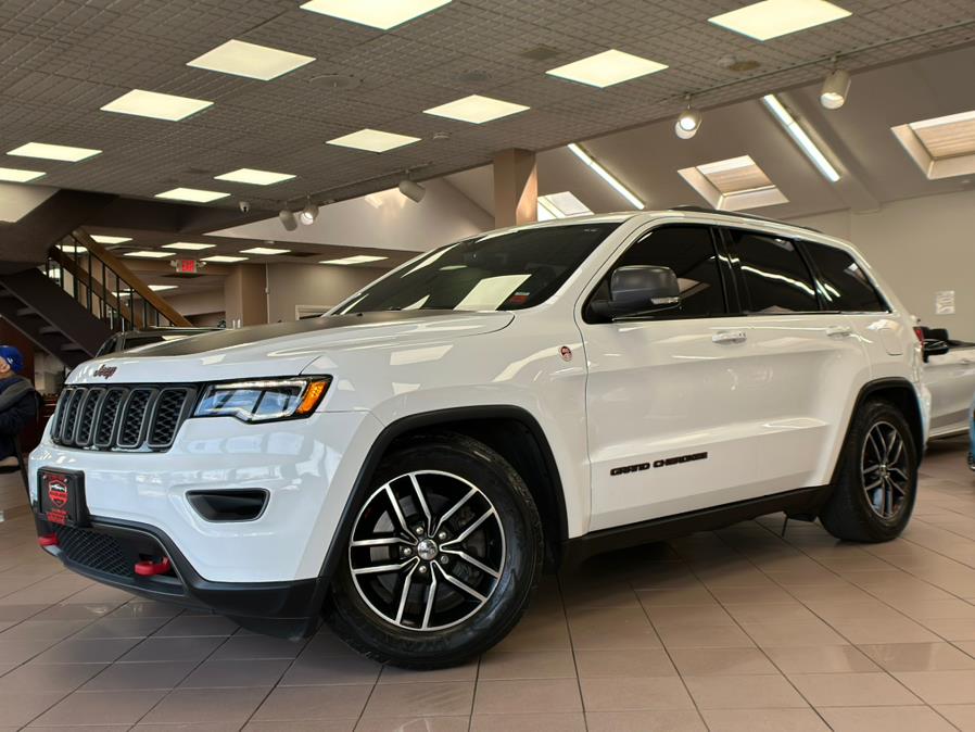 2018 Jeep Grand Cherokee Trailhawk 4x4 *Ltd Avail*, available for sale in Massapequa Park, New York | Power Motors East. Massapequa Park, New York 2018 Jeep Grand Cherokee Trailhawk 4x4 *Ltd Avail*, available for sale in Massapequa Park, New York | Power Motors East. Massapequa Park, New York