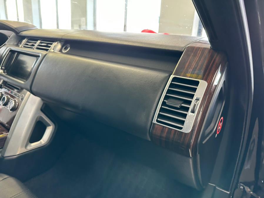 2015 Land Rover Range Rover 4WD 4dr V8 Supercharged, available for sale in Inwood, New York | 5 Towns Drive. Inwood, New York 2015 Land Rover Range Rover 4WD 4dr V8 Supercharged, available for sale in Inwood, New York | 5 Towns Drive. Inwood, New York