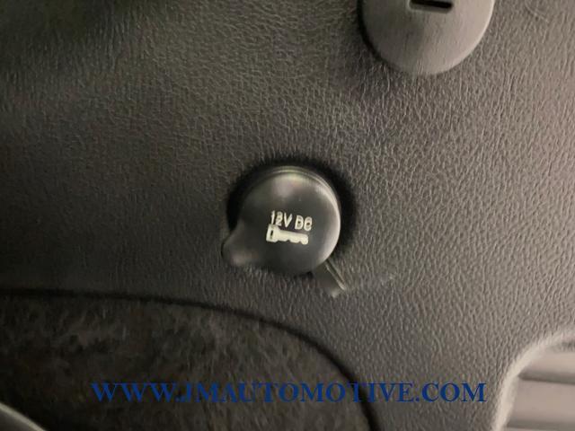 2015 Jeep Grand Cherokee 4WD 4dr Altitude, available for sale in Naugatuck, Connecticut | J&M Automotive Sls&Svc LLC. Naugatuck, Connecticut 2015 Jeep Grand Cherokee 4WD 4dr Altitude, available for sale in Naugatuck, Connecticut | J&M Automotive Sls&Svc LLC. Naugatuck, Connecticut