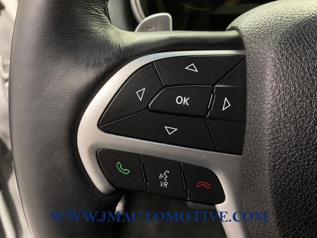 2015 Jeep Grand Cherokee 4WD 4dr Altitude, available for sale in Naugatuck, Connecticut | J&M Automotive Sls&Svc LLC. Naugatuck, Connecticut 2015 Jeep Grand Cherokee 4WD 4dr Altitude, available for sale in Naugatuck, Connecticut | J&M Automotive Sls&Svc LLC. Naugatuck, Connecticut