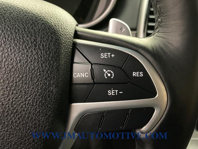 2015 Jeep Grand Cherokee 4WD 4dr Altitude, available for sale in Naugatuck, Connecticut | J&M Automotive Sls&Svc LLC. Naugatuck, Connecticut 2015 Jeep Grand Cherokee 4WD 4dr Altitude, available for sale in Naugatuck, Connecticut | J&M Automotive Sls&Svc LLC. Naugatuck, Connecticut