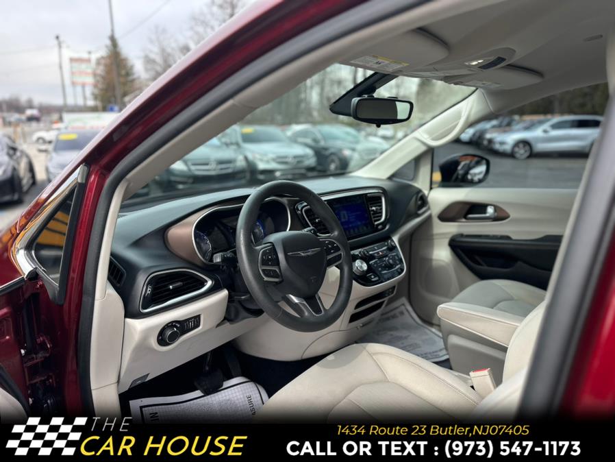2017 Chrysler Pacifica Touring 4dr Wgn, available for sale in Butler, New Jersey | The Car House. Butler, New Jersey 2017 Chrysler Pacifica Touring 4dr Wgn, available for sale in Butler, New Jersey | The Car House. Butler, New Jersey