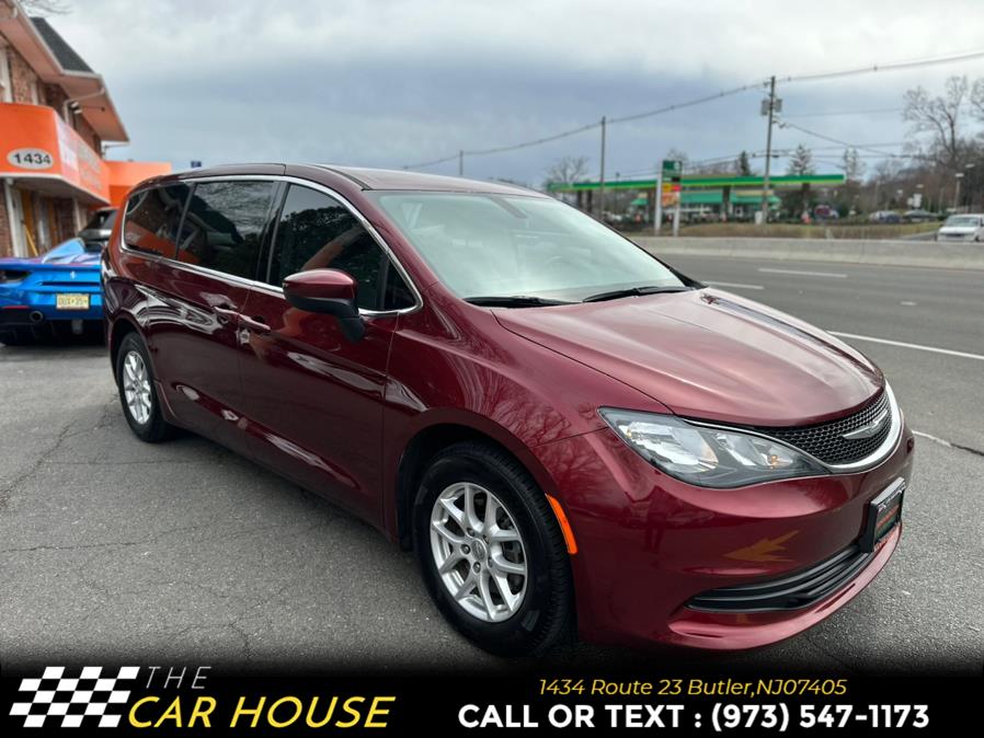 2017 Chrysler Pacifica Touring 4dr Wgn, available for sale in Butler, New Jersey | The Car House. Butler, New Jersey 2017 Chrysler Pacifica Touring 4dr Wgn, available for sale in Butler, New Jersey | The Car House. Butler, New Jersey