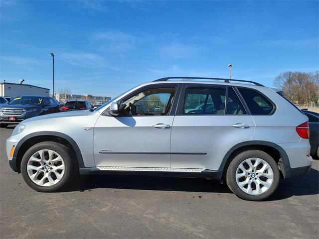 2013 BMW X5 xDrive35i, available for sale in Stratford, Connecticut | Wiz Leasing Inc. Stratford, Connecticut 2013 BMW X5 xDrive35i, available for sale in Stratford, Connecticut | Wiz Leasing Inc. Stratford, Connecticut