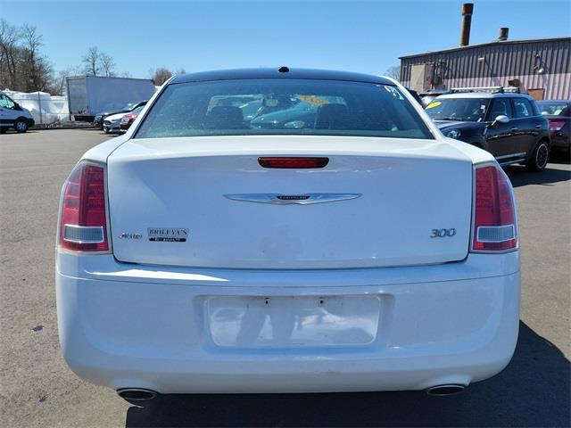 2013 Chrysler 300 S, available for sale in Stratford, Connecticut | Wiz Leasing Inc. Stratford, Connecticut 2013 Chrysler 300 S, available for sale in Stratford, Connecticut | Wiz Leasing Inc. Stratford, Connecticut