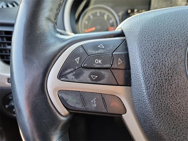 2015 Jeep Cherokee Latitude, available for sale in Stratford, Connecticut | Wiz Leasing Inc. Stratford, Connecticut 2015 Jeep Cherokee Latitude, available for sale in Stratford, Connecticut | Wiz Leasing Inc. Stratford, Connecticut