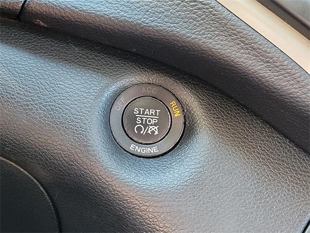 2015 Jeep Cherokee Latitude, available for sale in Stratford, Connecticut | Wiz Leasing Inc. Stratford, Connecticut 2015 Jeep Cherokee Latitude, available for sale in Stratford, Connecticut | Wiz Leasing Inc. Stratford, Connecticut