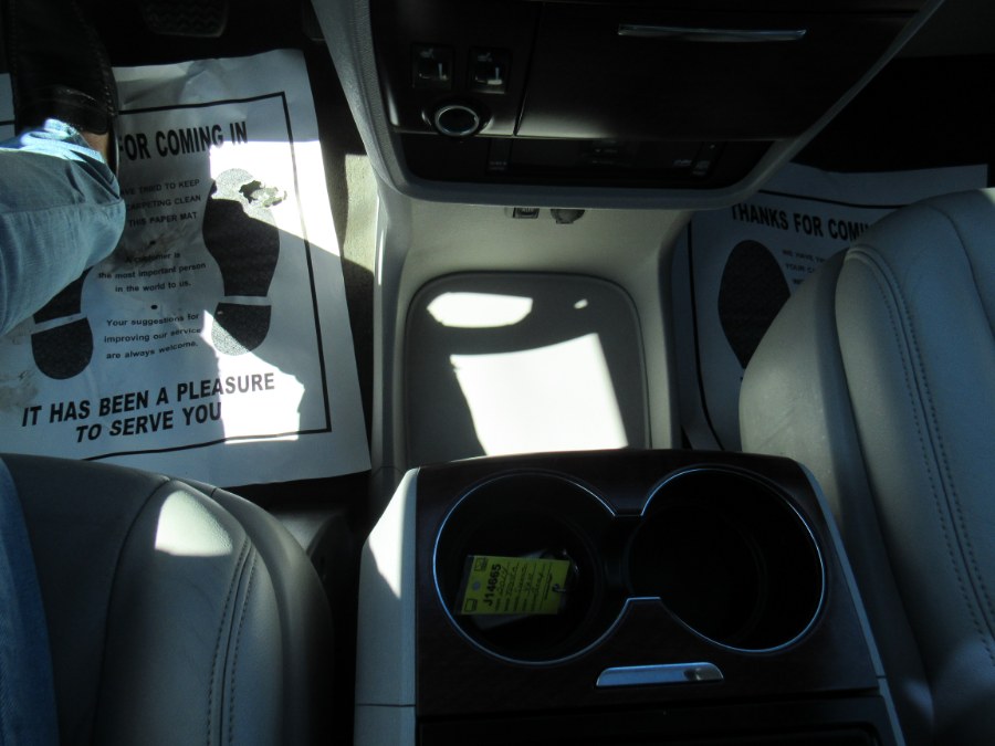 2014 Toyota Sienna XLE, available for sale in Worcester, Massachusetts | Hilario's Auto Sales Inc.. Worcester, Massachusetts 2014 Toyota Sienna XLE, available for sale in Worcester, Massachusetts | Hilario's Auto Sales Inc.. Worcester, Massachusetts