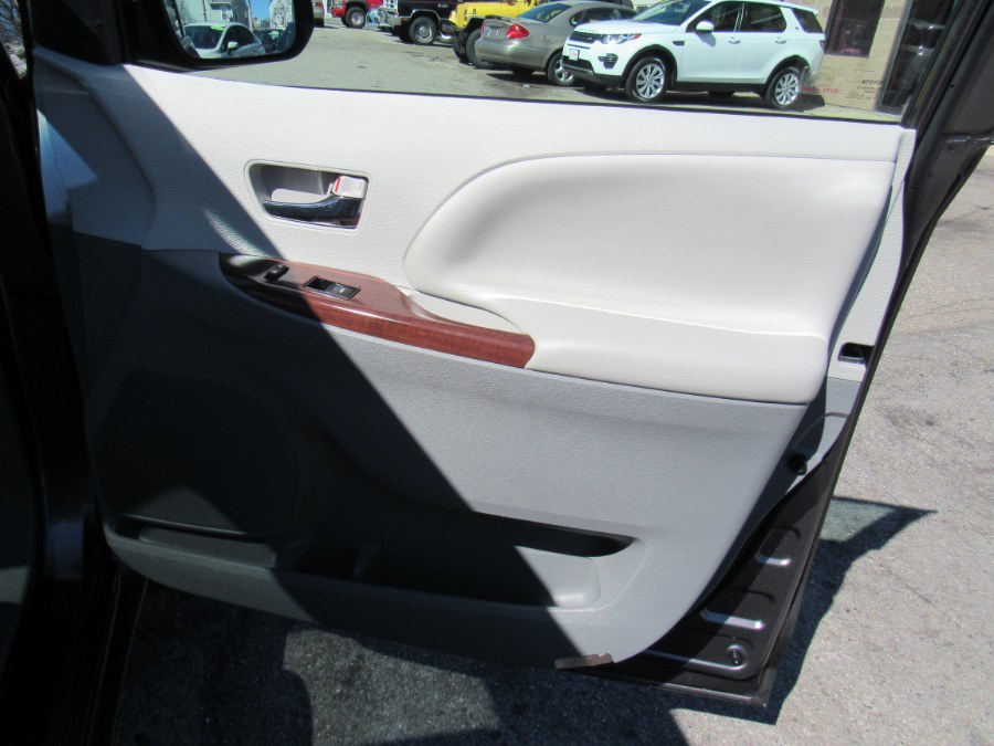 2014 Toyota Sienna XLE, available for sale in Worcester, Massachusetts | Hilario's Auto Sales Inc.. Worcester, Massachusetts 2014 Toyota Sienna XLE, available for sale in Worcester, Massachusetts | Hilario's Auto Sales Inc.. Worcester, Massachusetts