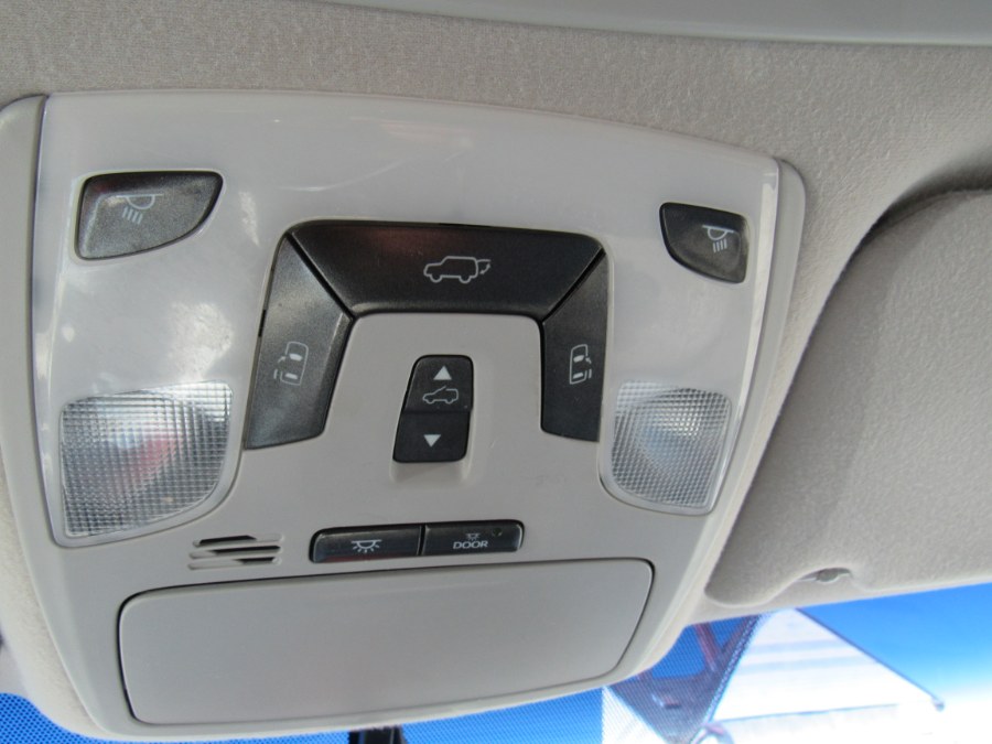 2014 Toyota Sienna XLE, available for sale in Worcester, Massachusetts | Hilario's Auto Sales Inc.. Worcester, Massachusetts 2014 Toyota Sienna XLE, available for sale in Worcester, Massachusetts | Hilario's Auto Sales Inc.. Worcester, Massachusetts
