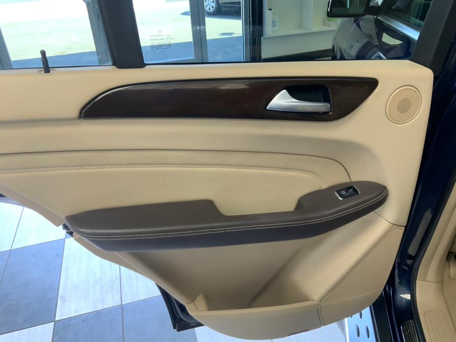 2015 Mercedes-Benz M-Class 4MATIC 4dr ML350, available for sale in Hartford, Connecticut | Franklin Motors Auto Sales LLC. Hartford, Connecticut 2015 Mercedes-Benz M-Class 4MATIC 4dr ML350, available for sale in Hartford, Connecticut | Franklin Motors Auto Sales LLC. Hartford, Connecticut