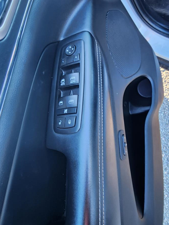 2015 Jeep Grand Cherokee 4WD 4dr Limited, available for sale in Springfield, Massachusetts | Fast Lane Auto Sales & Service, Inc. . Springfield, Massachusetts 2015 Jeep Grand Cherokee 4WD 4dr Limited, available for sale in Springfield, Massachusetts | Fast Lane Auto Sales & Service, Inc. . Springfield, Massachusetts